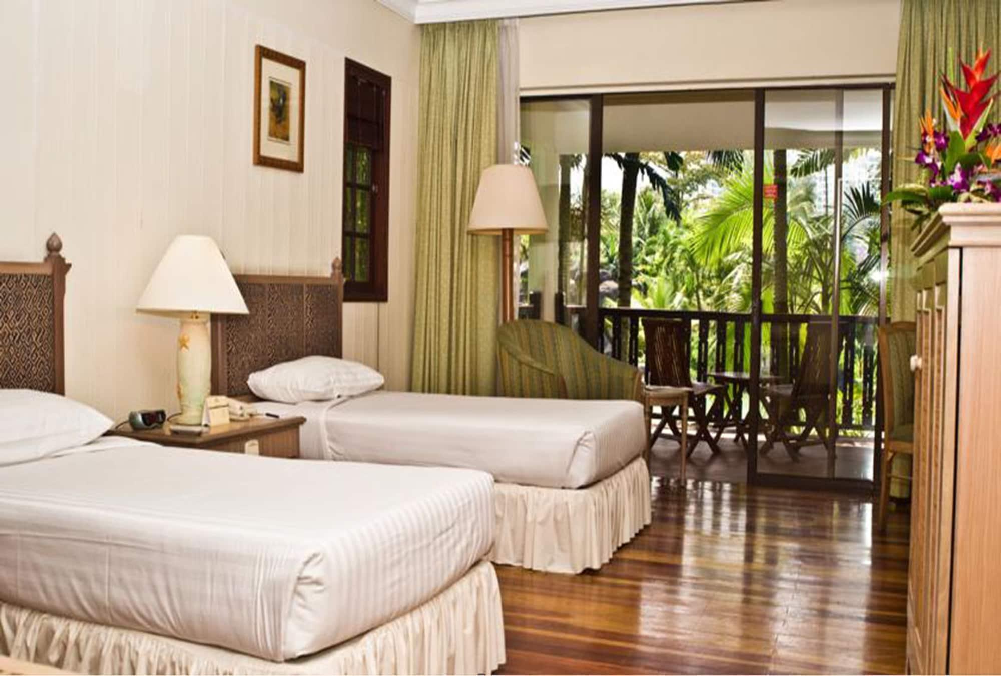Mines Beach Resort Hotel Сери-Кембанган Экстерьер фото