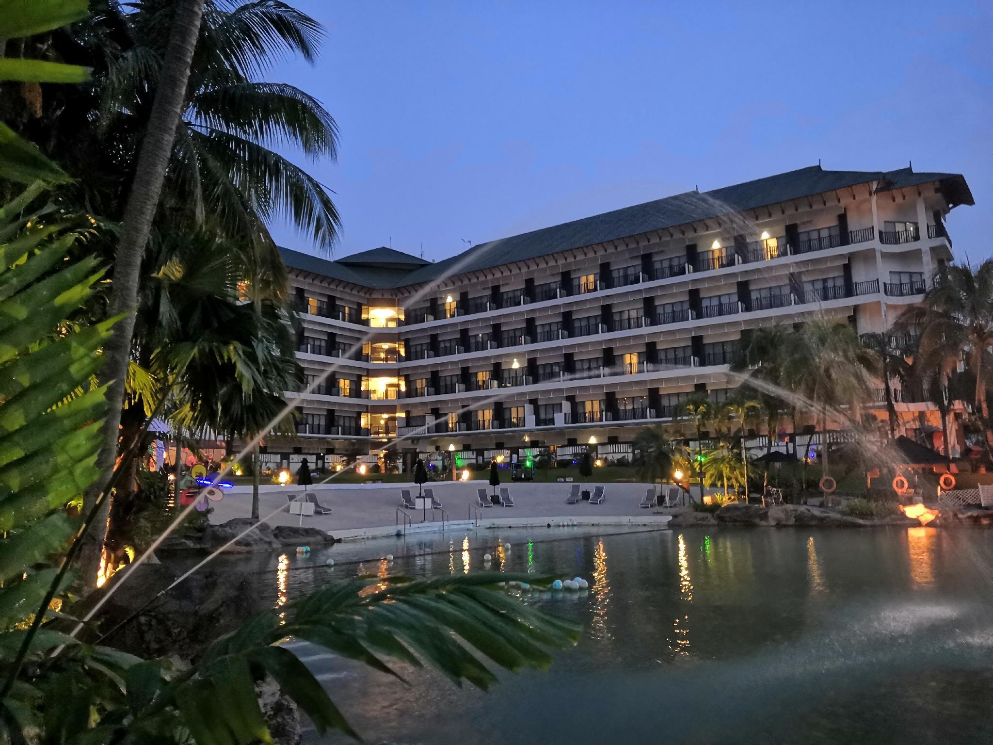 Mines Beach Resort Hotel Сери-Кембанган Экстерьер фото