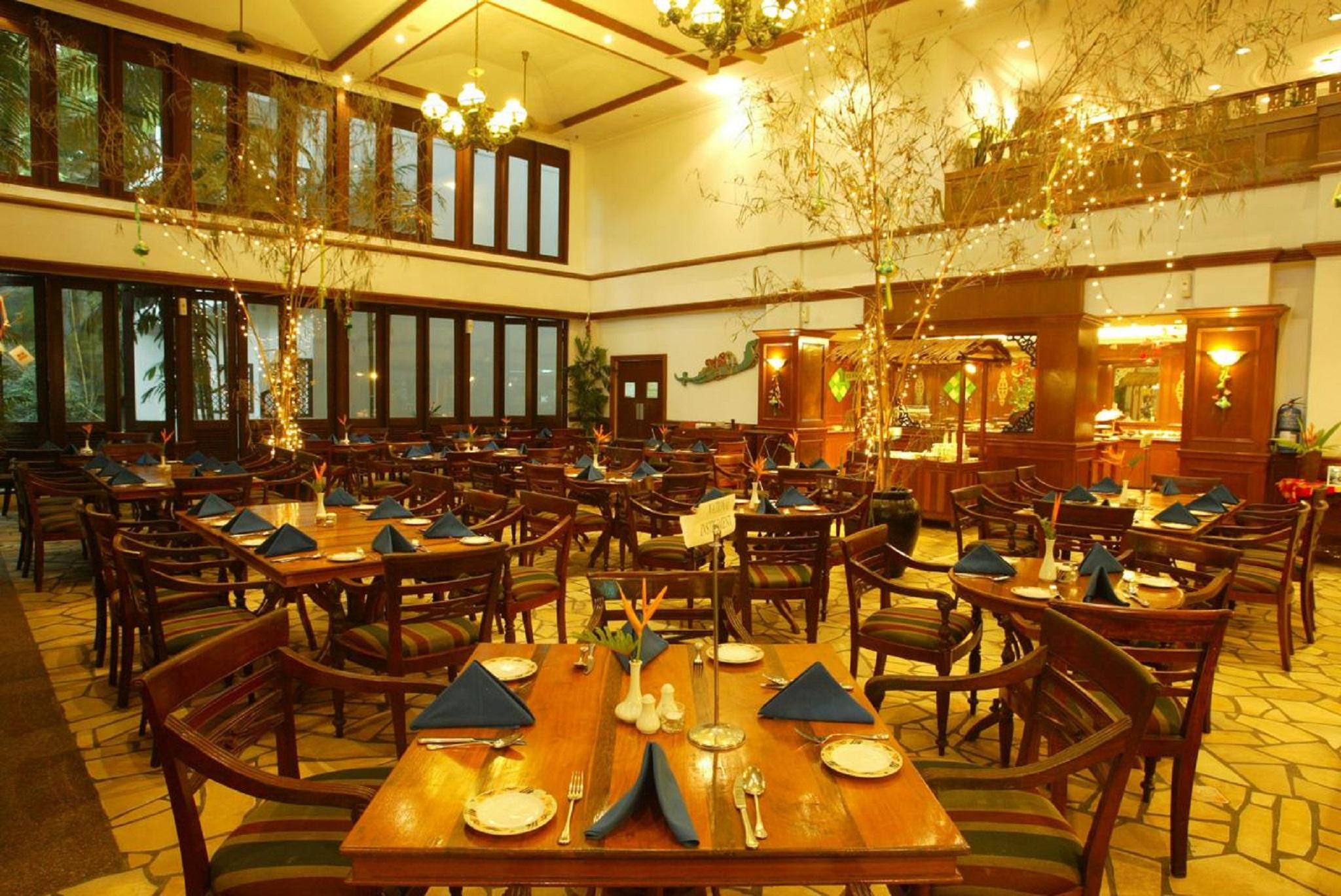 Mines Beach Resort Hotel Сери-Кембанган Экстерьер фото