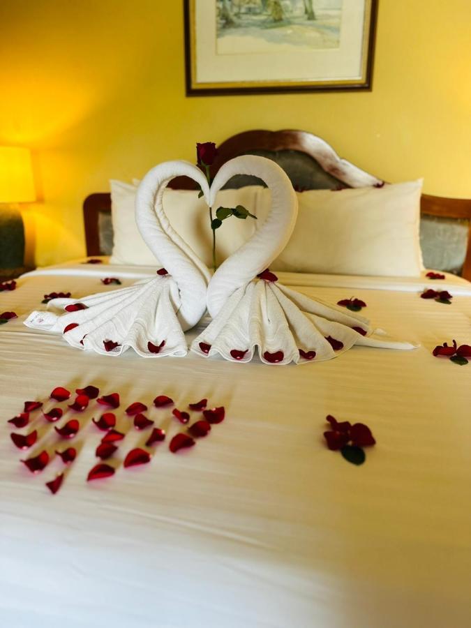 Mines Beach Resort Hotel Сери-Кембанган Экстерьер фото